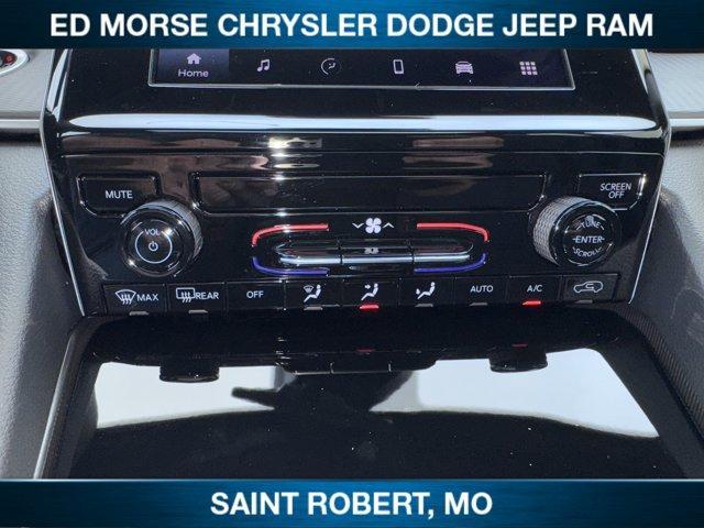 new 2025 Jeep Grand Cherokee car, priced at $37,910