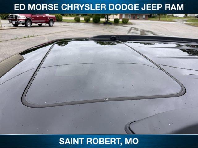 new 2025 Jeep Grand Cherokee car, priced at $37,910