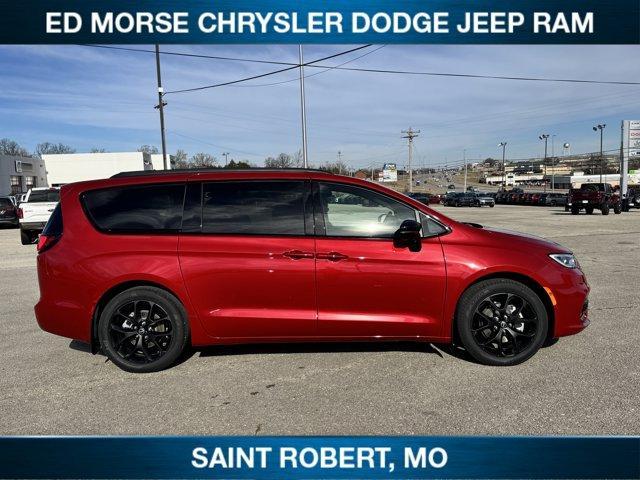 new 2026 Chrysler Pacifica car