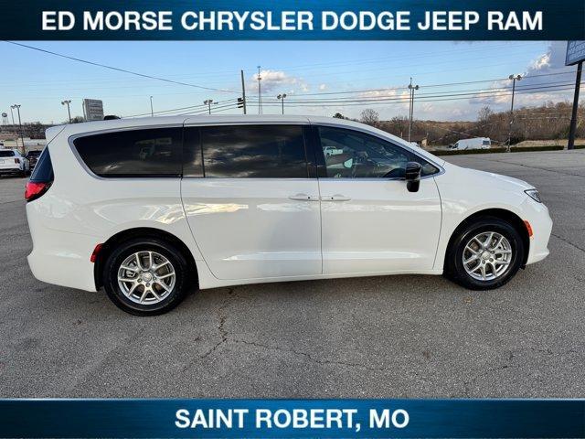 new 2026 Chrysler Pacifica car