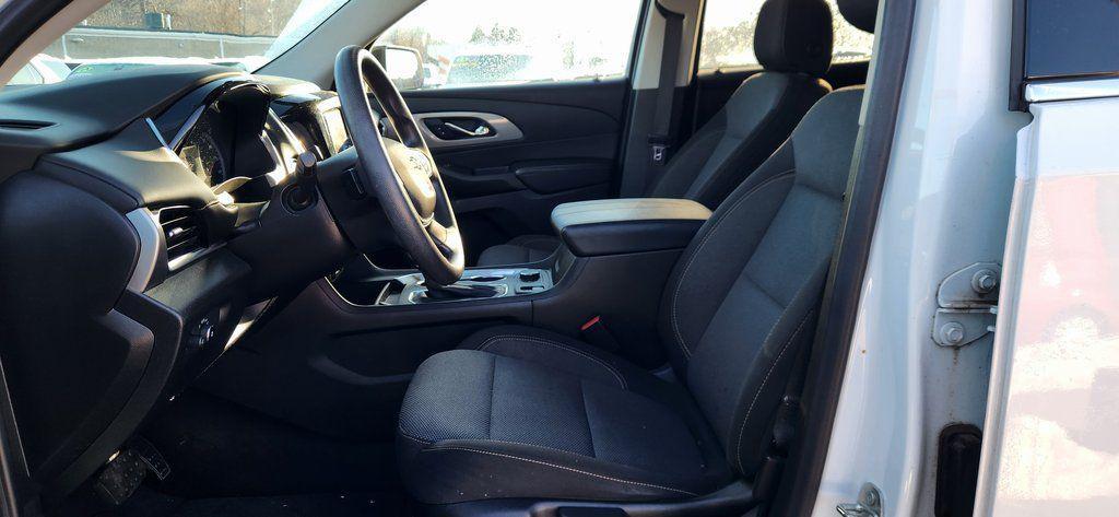 used 2021 Chevrolet Traverse car, priced at $13,347