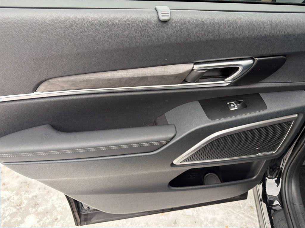 used 2025 Kia Telluride car, priced at $40,999