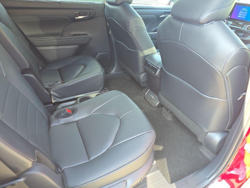 used 2026 Toyota Highlander car, priced at $46,795