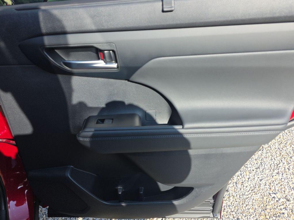 used 2026 Toyota Highlander car, priced at $46,795