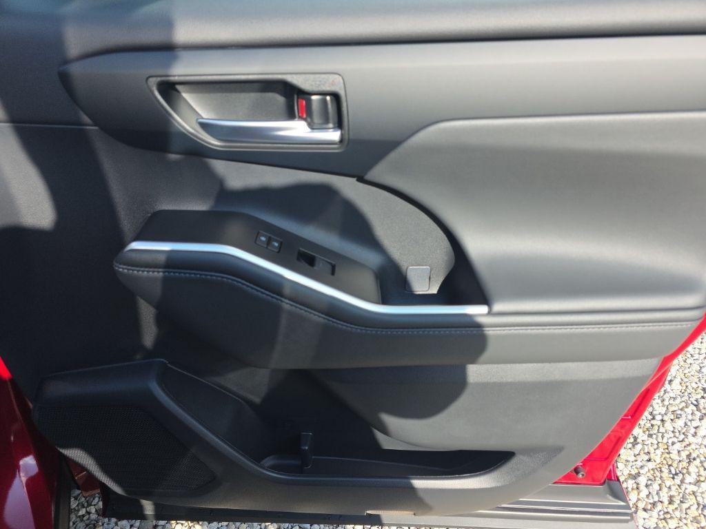 used 2026 Toyota Highlander car, priced at $46,795