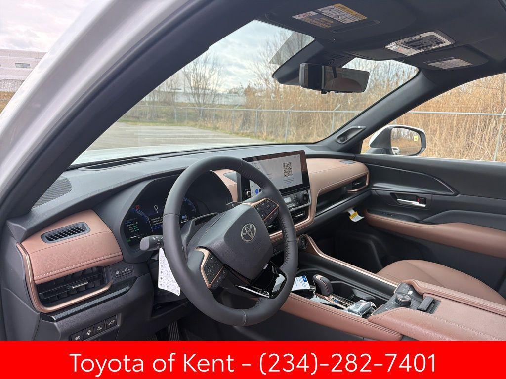 new 2026 Toyota Grand Highlander Hybrid car