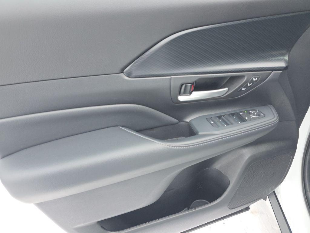 used 2025 Toyota Grand Highlander Hybrid car, priced at $59,196