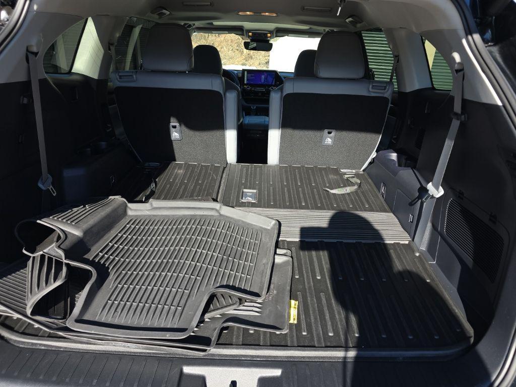 used 2025 Toyota Highlander Hybrid car, priced at $49,954