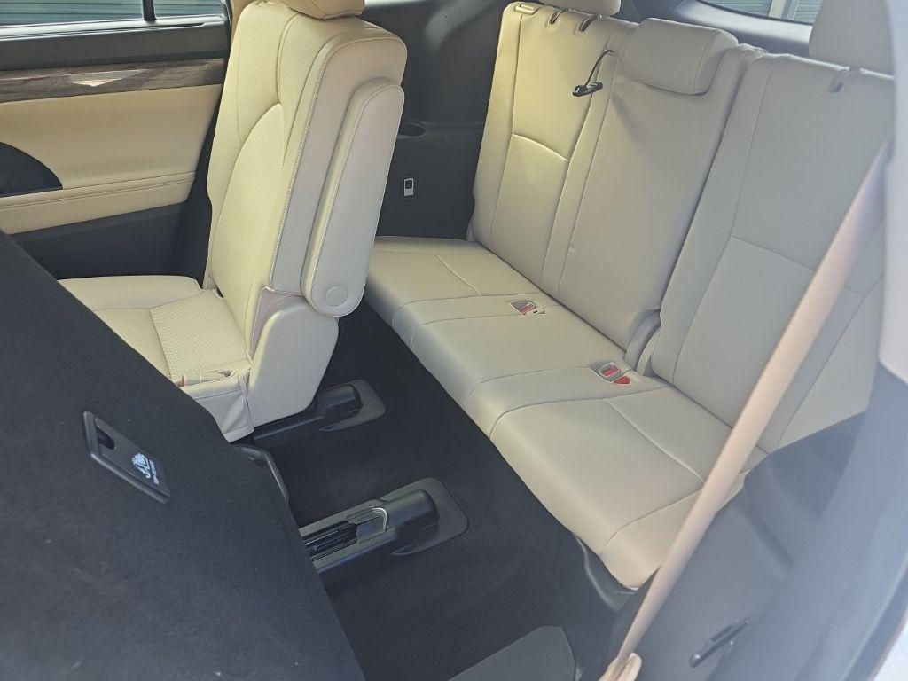used 2023 Toyota Highlander Hybrid car, priced at $36,645