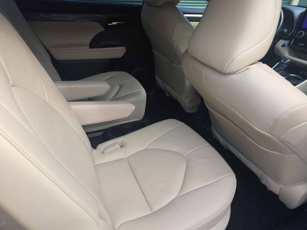 used 2023 Toyota Highlander Hybrid car, priced at $36,645