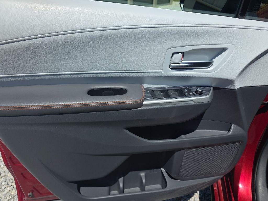 used 2023 Toyota Sienna car, priced at $50,113