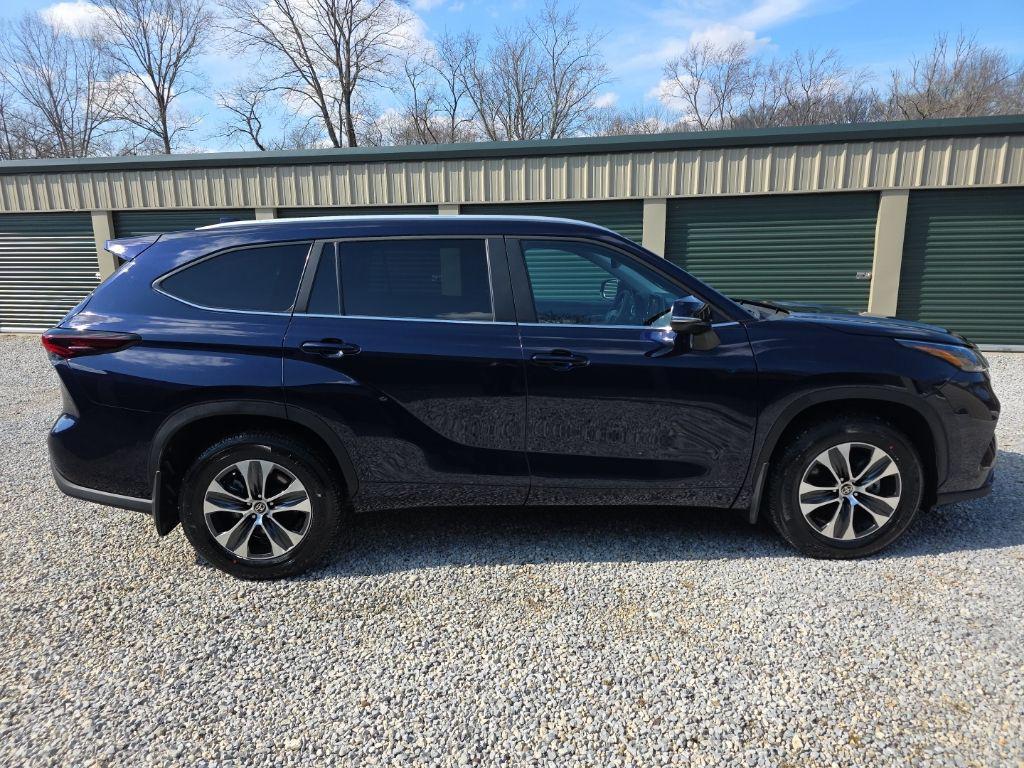 used 2026 Toyota Highlander car, priced at $46,817