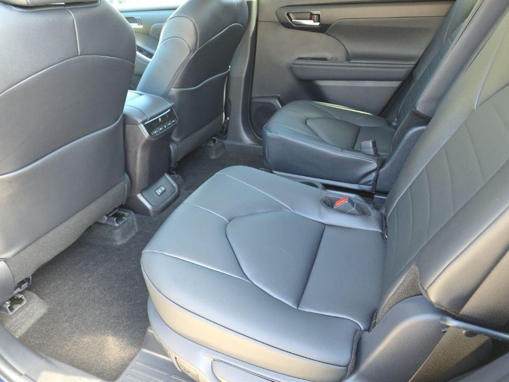 used 2026 Toyota Highlander car, priced at $46,817