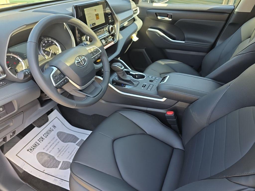 used 2026 Toyota Highlander car, priced at $46,817