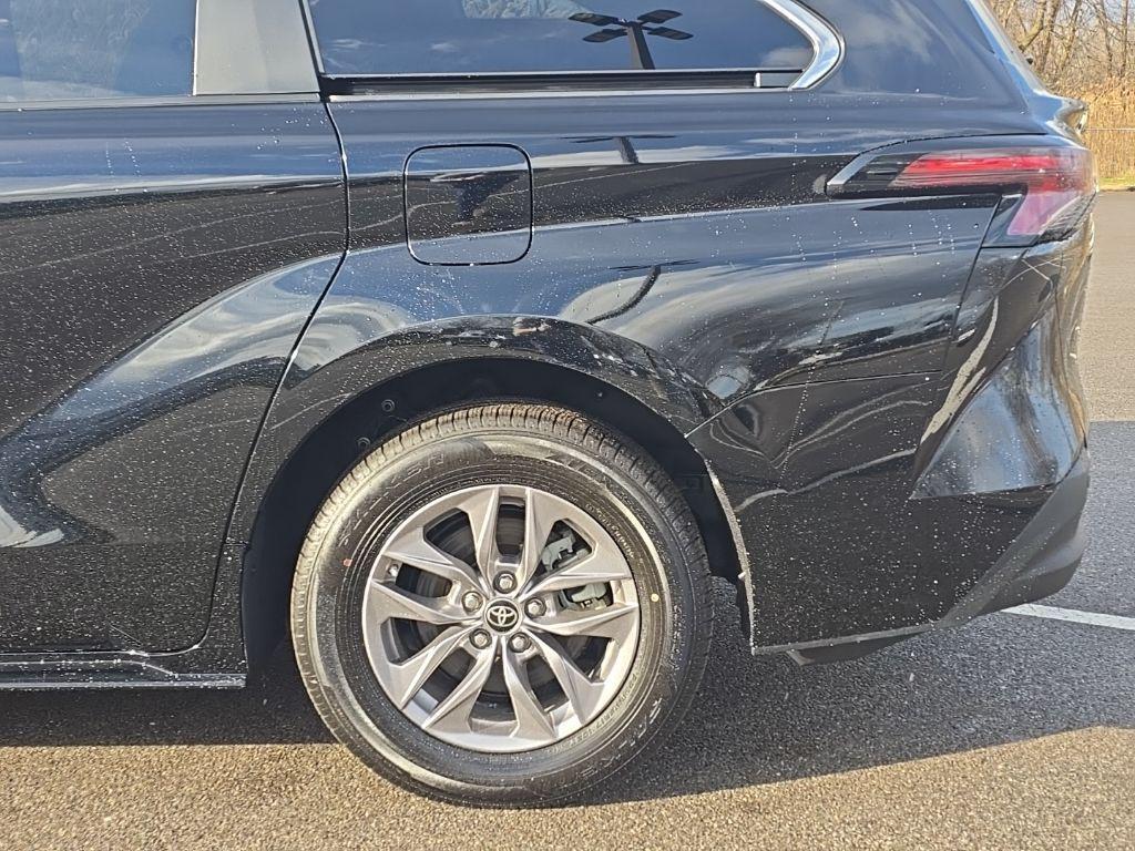 used 2024 Toyota Sienna car, priced at $43,432