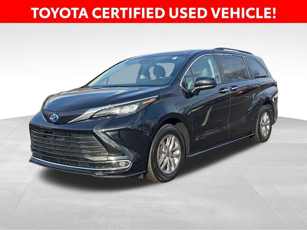 used 2024 Toyota Sienna car, priced at $43,432