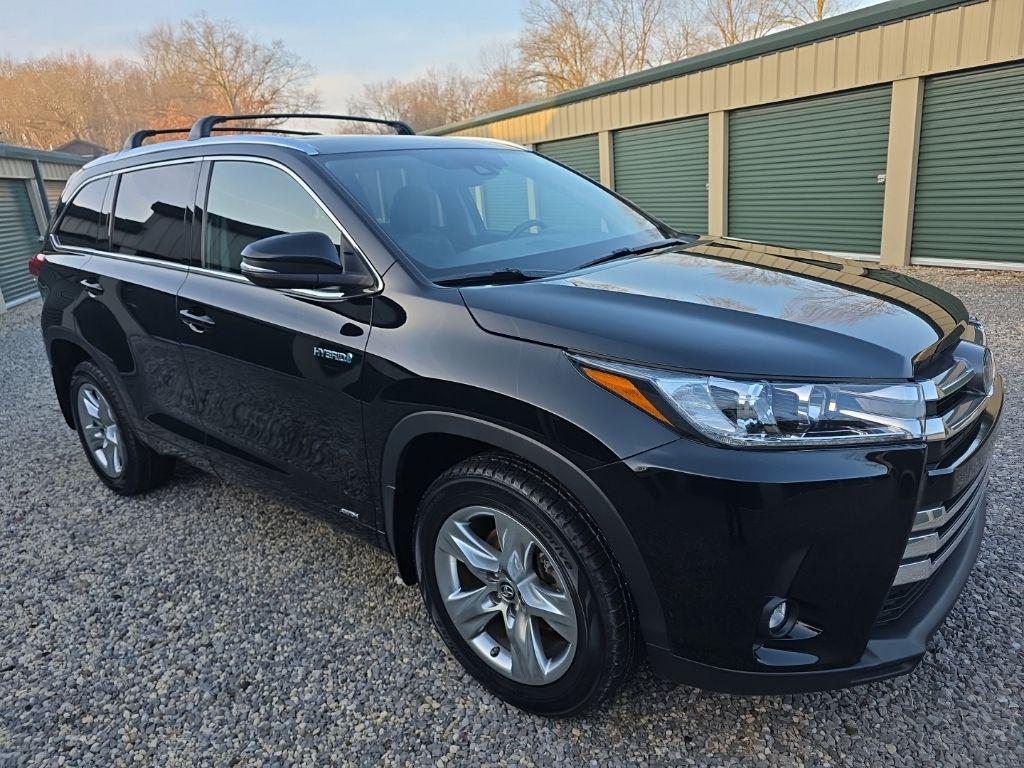 used 2019 Toyota Highlander Hybrid car, priced at $29,567