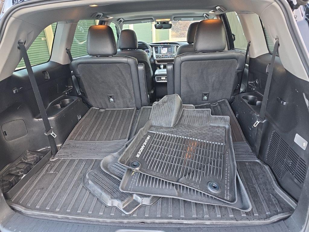 used 2019 Toyota Highlander Hybrid car, priced at $29,567