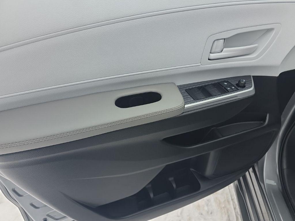 used 2026 Toyota Sienna car, priced at $45,258