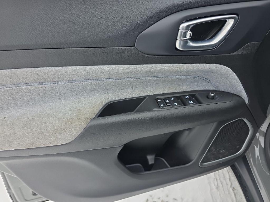 used 2023 Jeep Compass car, priced at $19,878