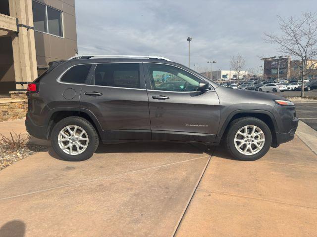 used 2014 Jeep Cherokee car, priced at $11,900