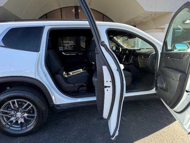 used 2025 GMC Acadia car, priced at $35,700