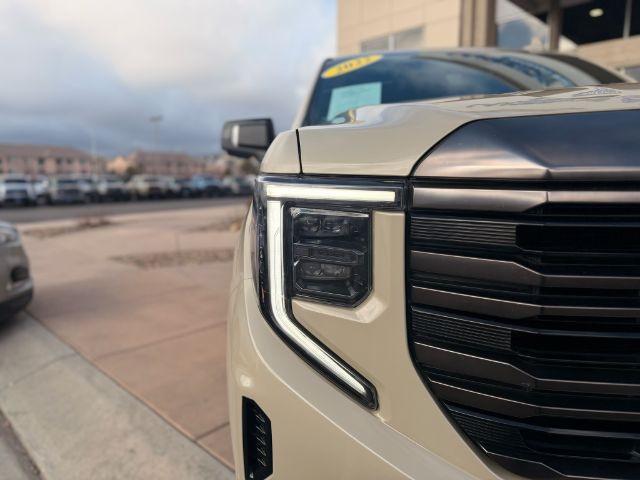 used 2022 GMC Sierra 1500 car, priced at $47,600