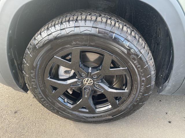 used 2024 Volkswagen Atlas car, priced at $40,985