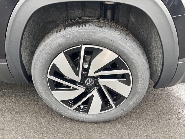 new 2026 Volkswagen Atlas car, priced at $43,930