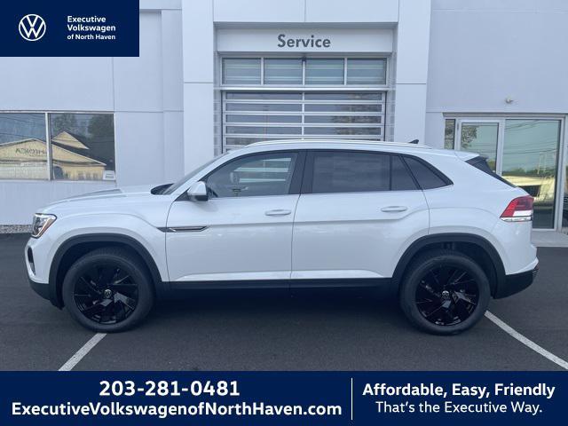 new 2026 Volkswagen Atlas Cross Sport car, priced at $44,256