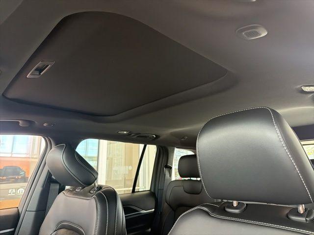 new 2026 Jeep Grand Cherokee car, priced at $46,655