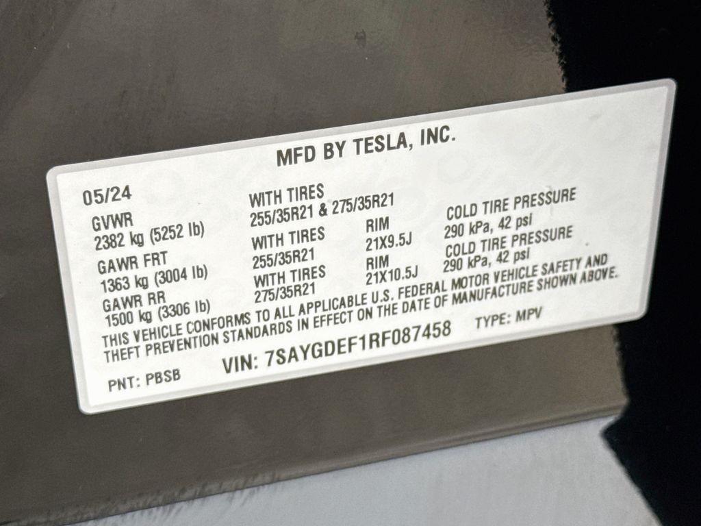 Tesla Model Y view 32