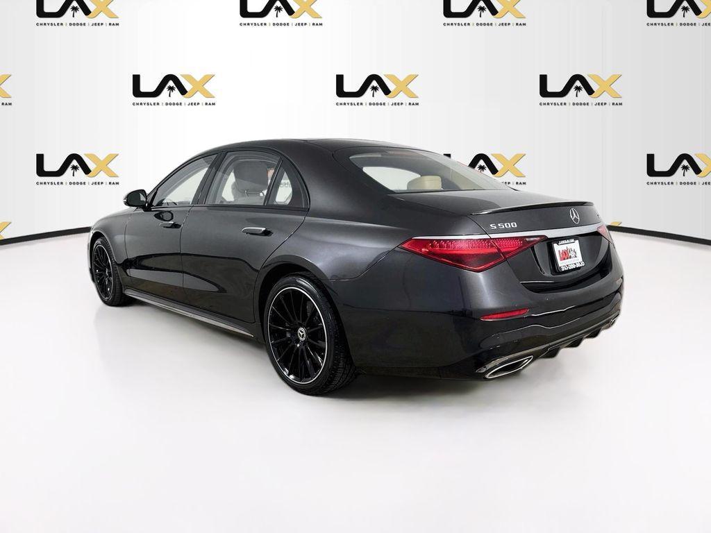 Mercedes-Benz S-Class view 5