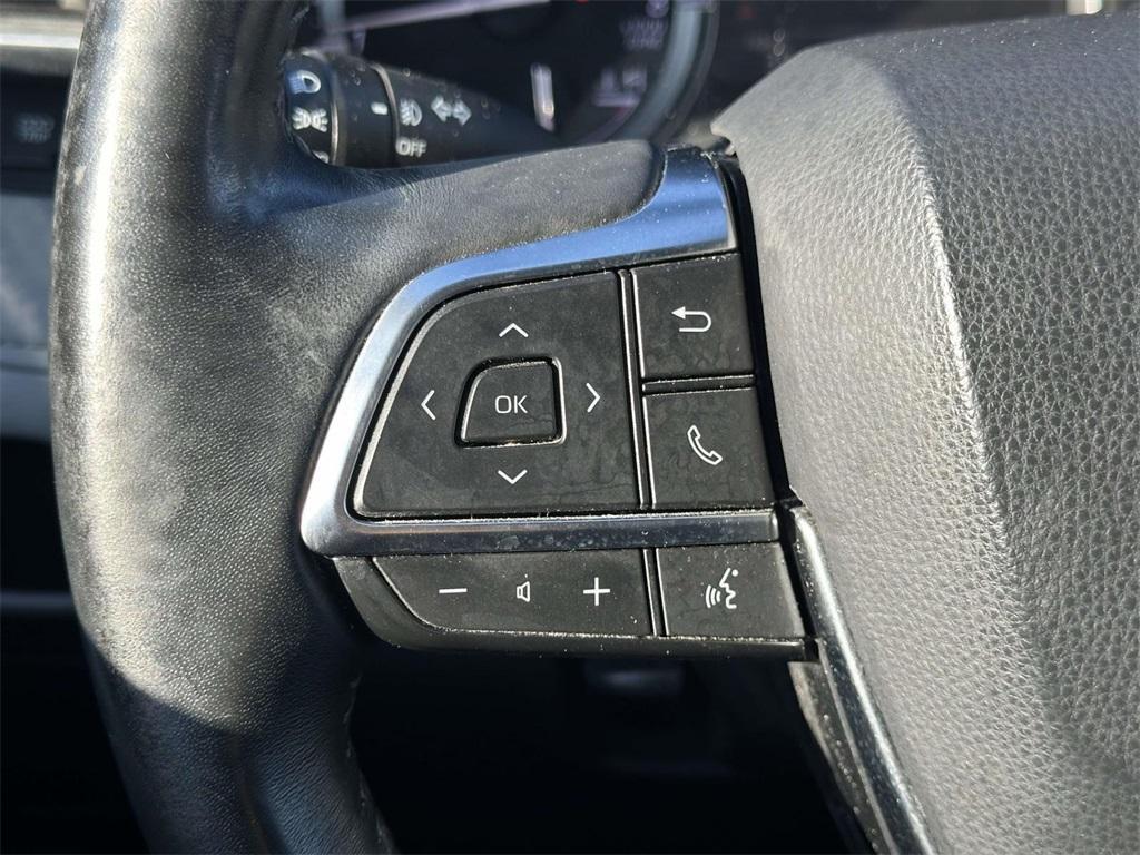 used 2020 Toyota Highlander car, priced at $28,778