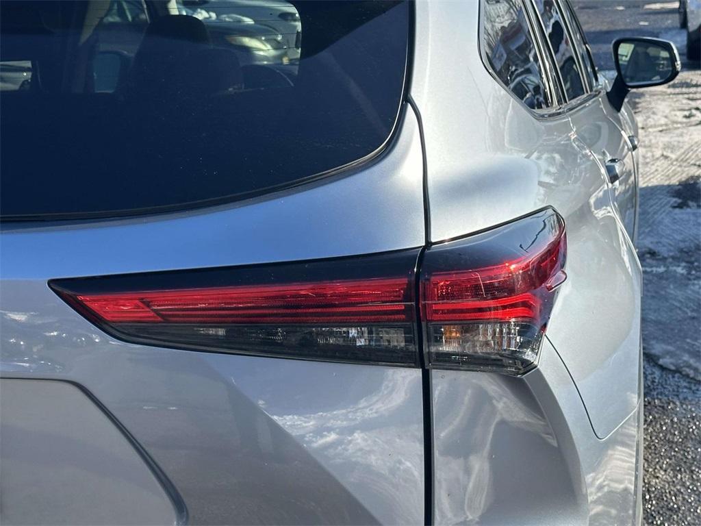 used 2020 Toyota Highlander car, priced at $28,778