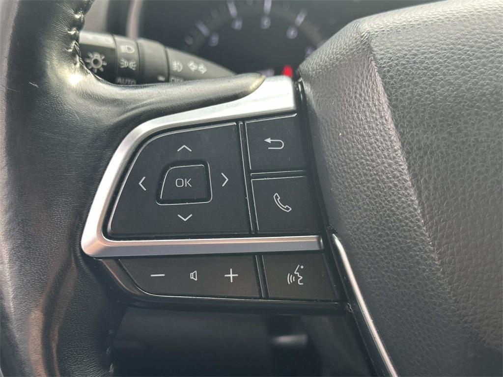 used 2020 Toyota Highlander car, priced at $24,598