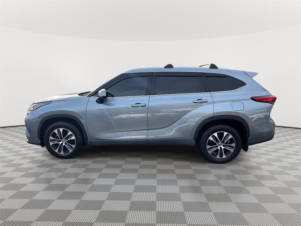 used 2020 Toyota Highlander car, priced at $24,598