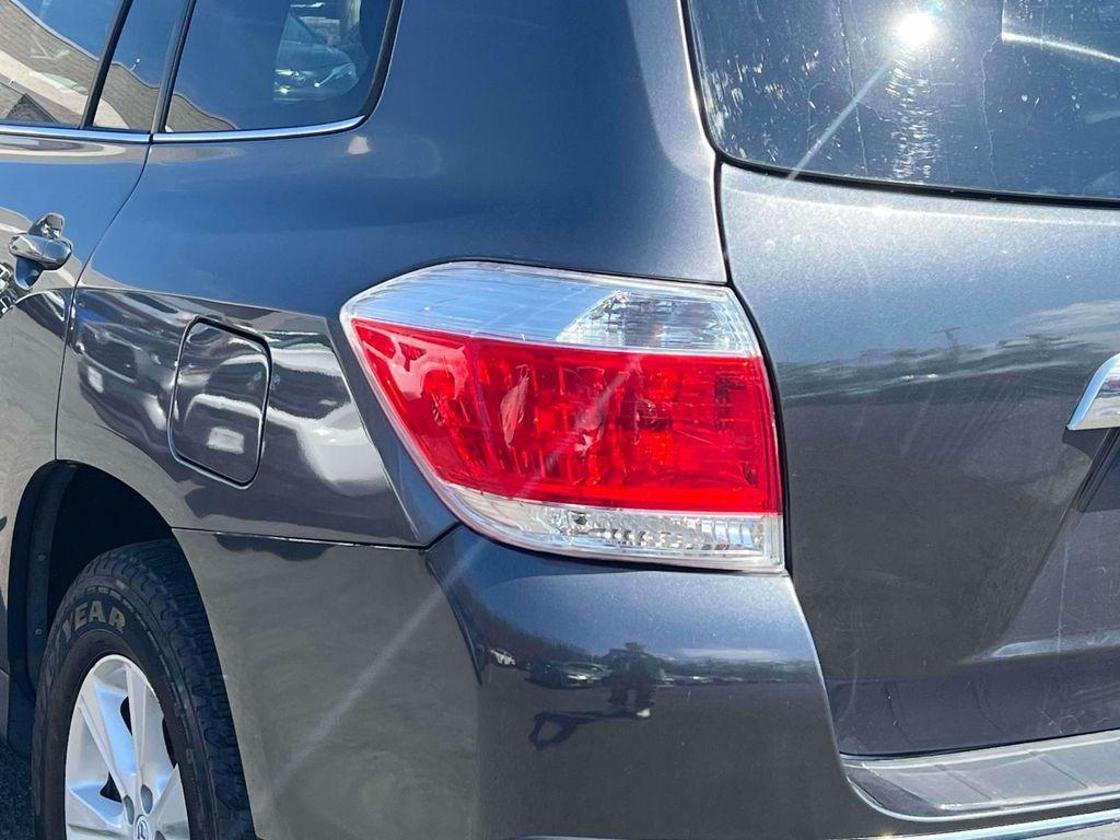 used 2012 Toyota Highlander car, priced at $13,498