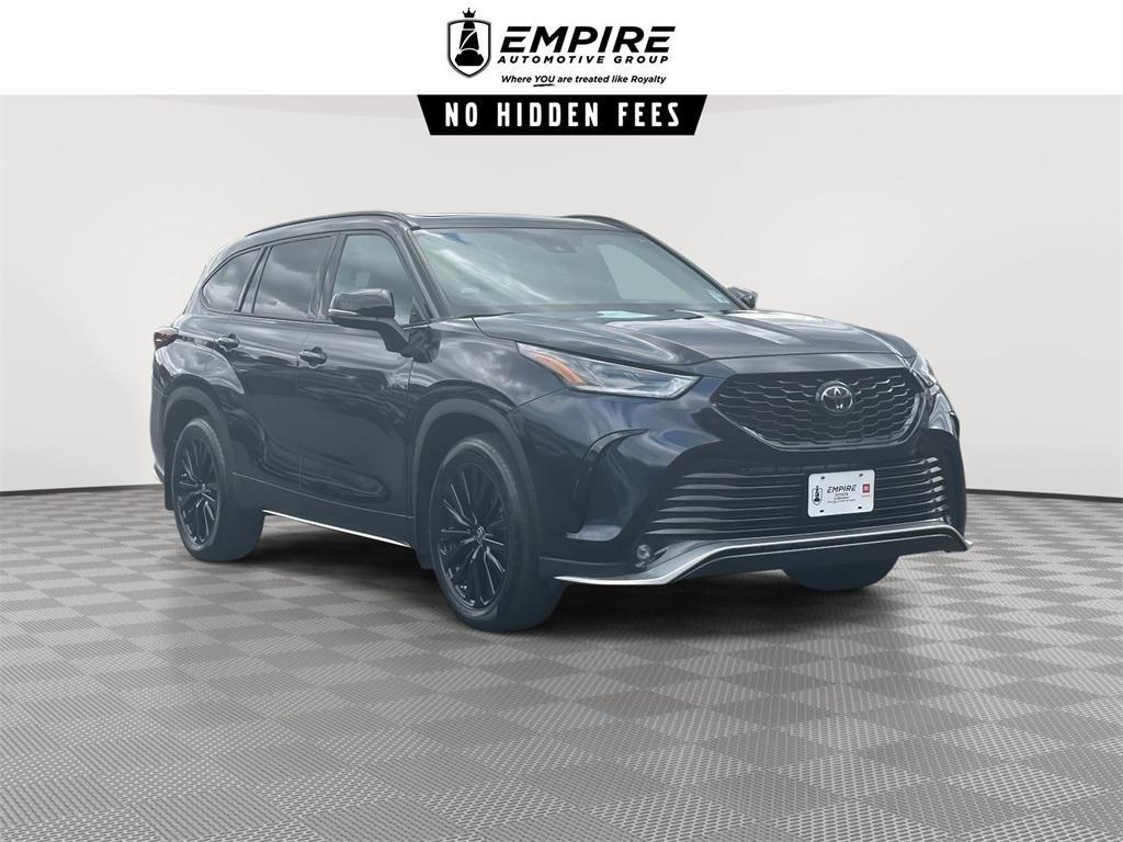 used 2024 Toyota Highlander car, priced at $39,698