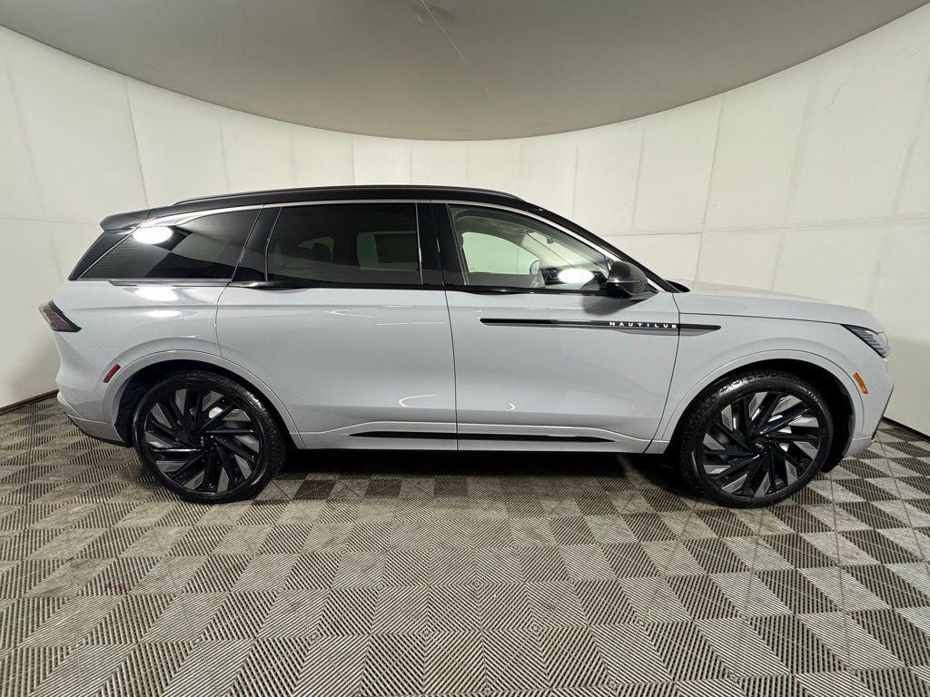 new 2026 Lincoln Nautilus car, priced at $77,030