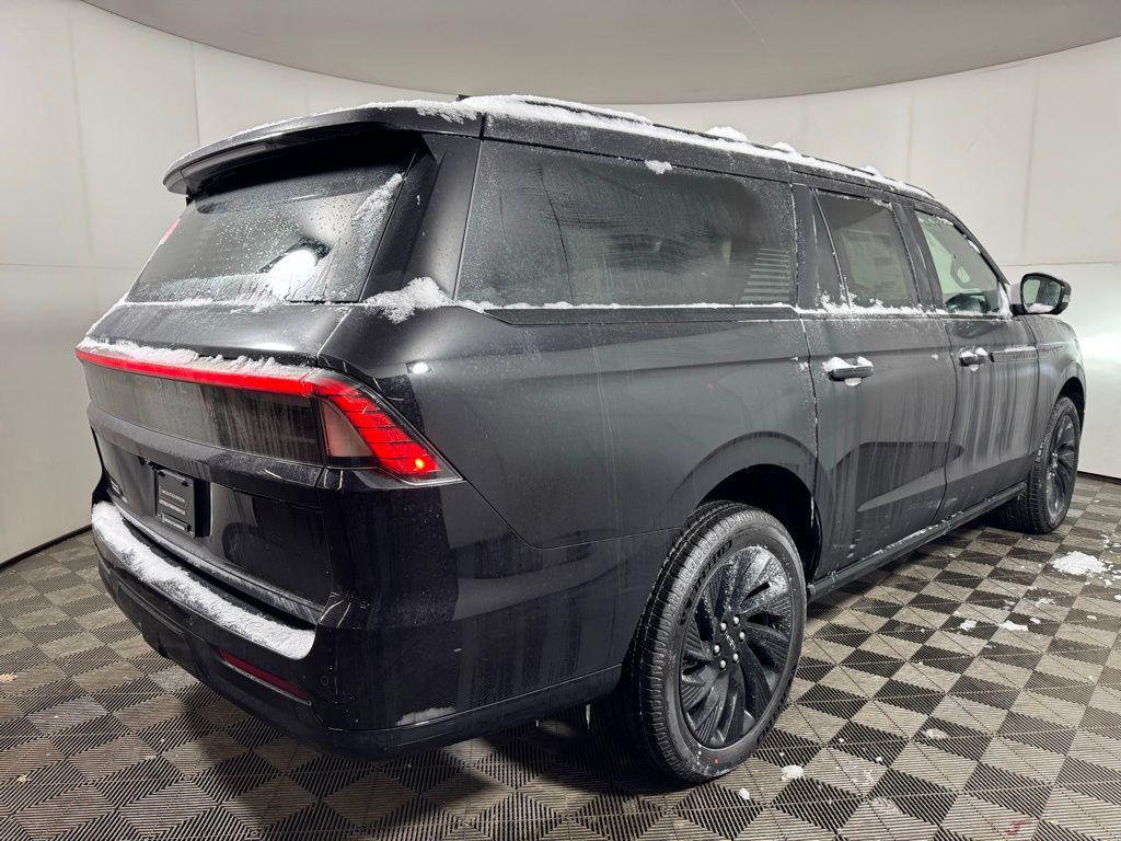 new 2025 Lincoln Navigator car, priced at $108,315
