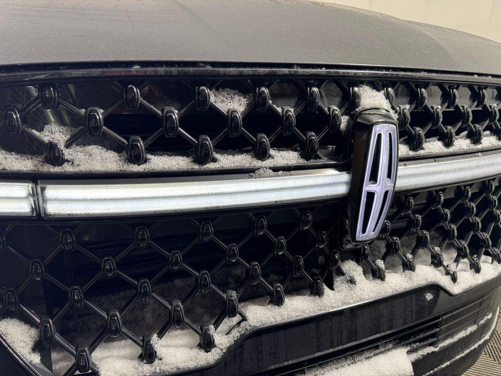new 2025 Lincoln Navigator car, priced at $108,315