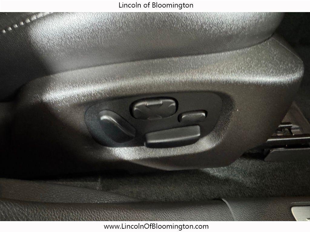 used 2016 Ford Taurus car, priced at $12,999