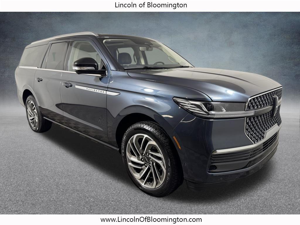 used 2025 Lincoln Navigator car, priced at $87,309