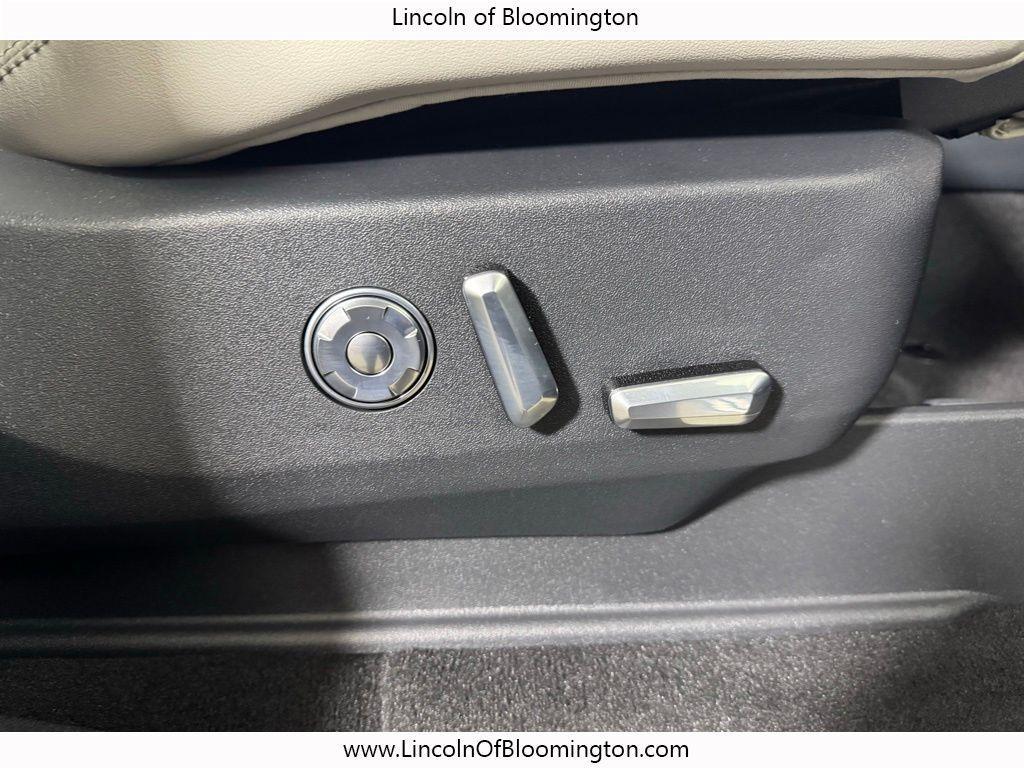 new 2026 Lincoln Navigator car, priced at $94,172