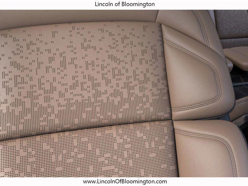 new 2025 Lincoln Navigator car, priced at $122,835