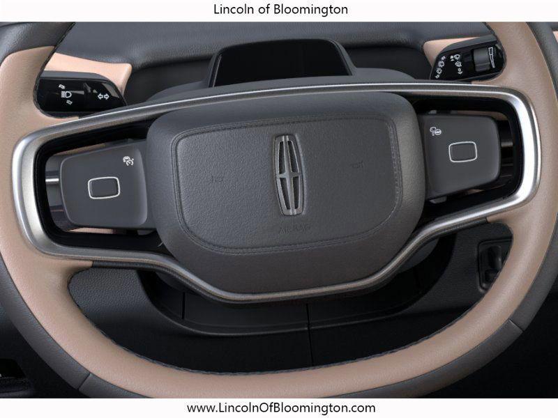 new 2025 Lincoln Navigator car, priced at $122,835