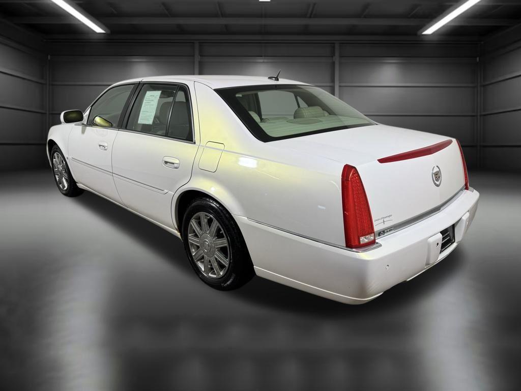 used 2006 Cadillac DTS car, priced at $5,495