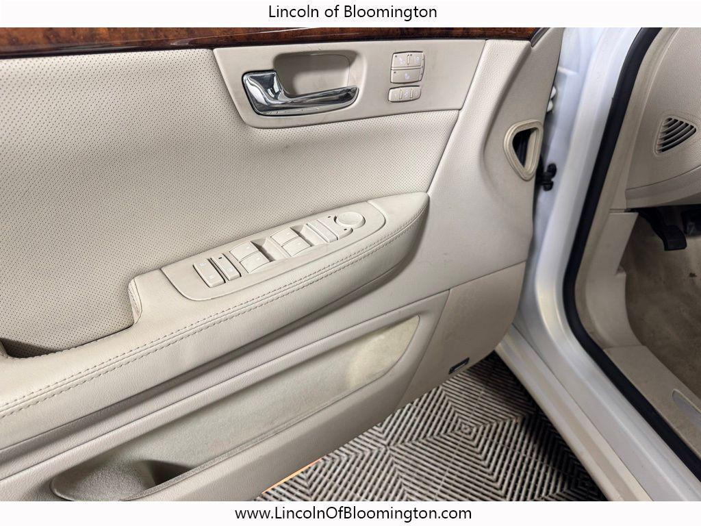 used 2006 Cadillac DTS car, priced at $5,495