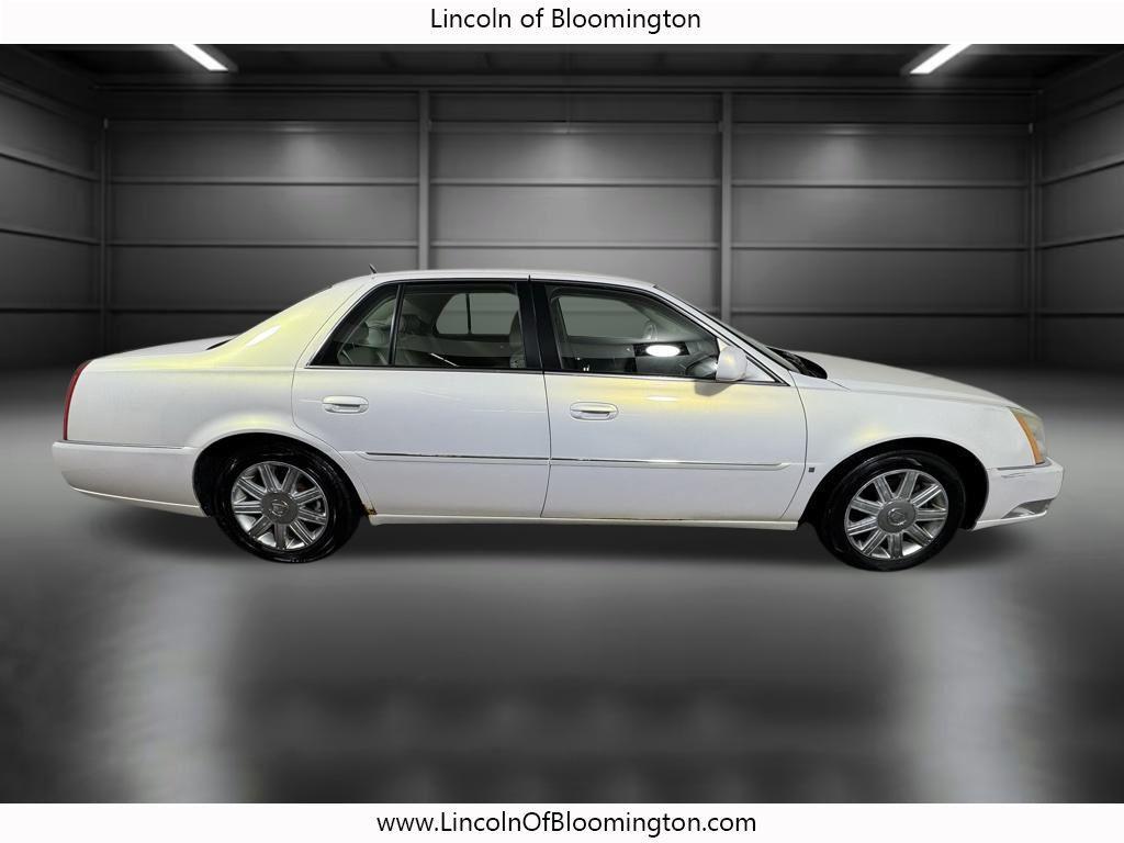 used 2006 Cadillac DTS car, priced at $5,495